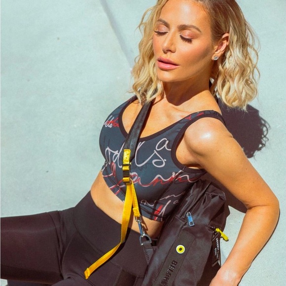 Beverly Beach Body by Dorit workout top 🎄🎅🏼 - Picture 2 of 5